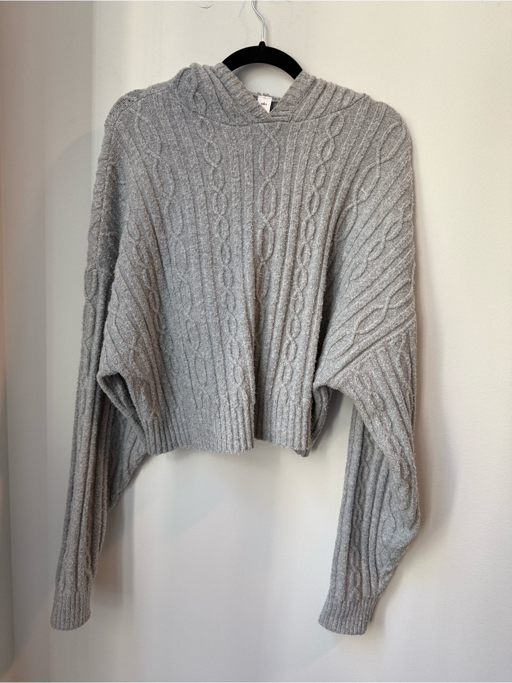 ALO Yoga Cropped Cable Knit Hoodie - Gray